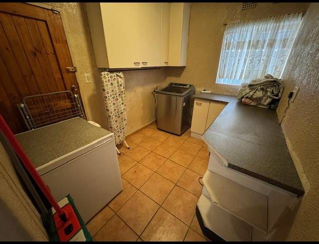 4 BEDROOM HOUSE FOR SALE IN ESTHER PARK